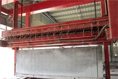 گیره جابجایی بلوکهای بتنی AAC برای حمل امن و دقیق در کارخانه