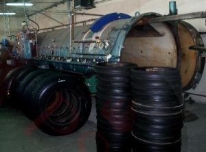 اتوکلاو صنعتی برای فرایند کیورینگ و پخت روکش تایرهای فرسوده