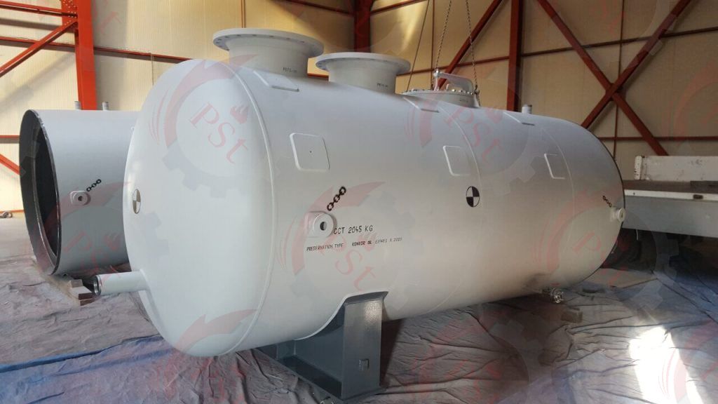 مخزن کندانس با سیستم لولهکشی متصل.