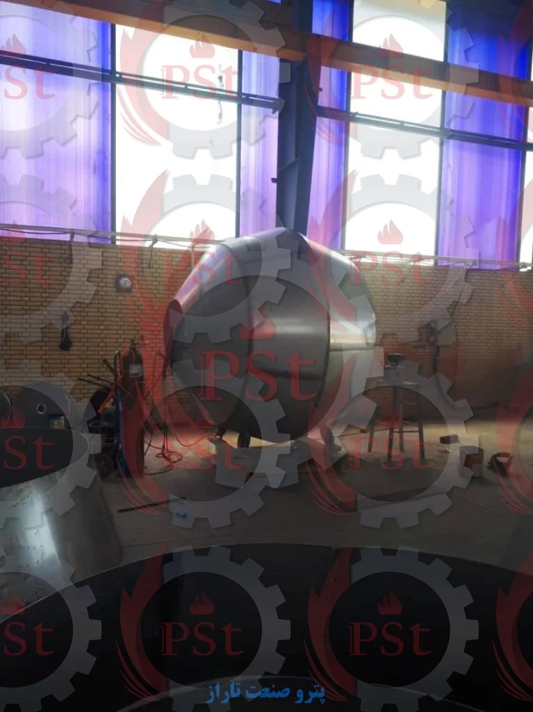 عملیات کنترلشده شکلدهی انفجاری در کارگاه تولید مخازن تحت فشار