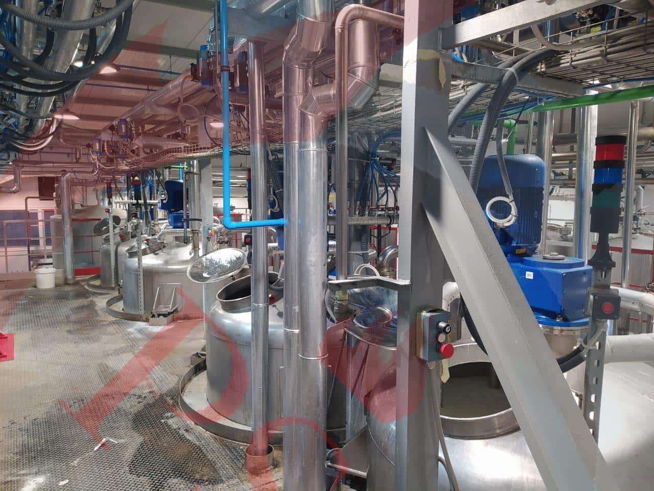 راکتور صنعتی تولید مواد شوینده.