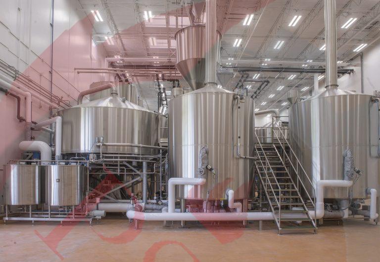 برج تقطیر مورد استفاده در تولید الکل صنعتی