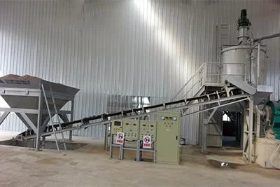 نوار نقاله صنعتی برای انتقال مواد و جابجایی بار در خطوط تولید و کارخانهها