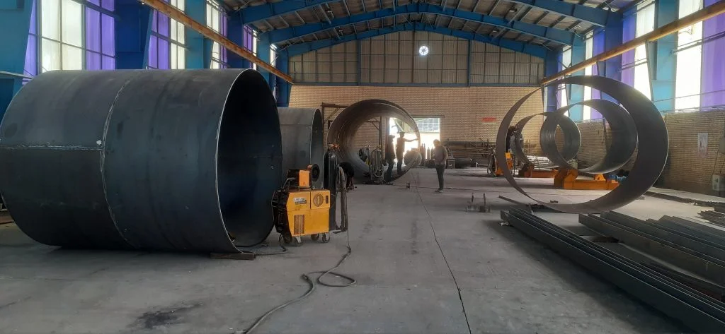 ساخت مخازن بزرگ پالایشگاهی با متریال مقاوم و استاندارد