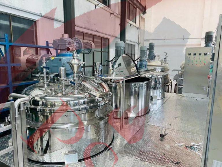 کارگاه ساخت برج تقطیر شرکت دانشبنیان پترو صنعت تاراز و مراحل تولید تجهیزات فرآیندی