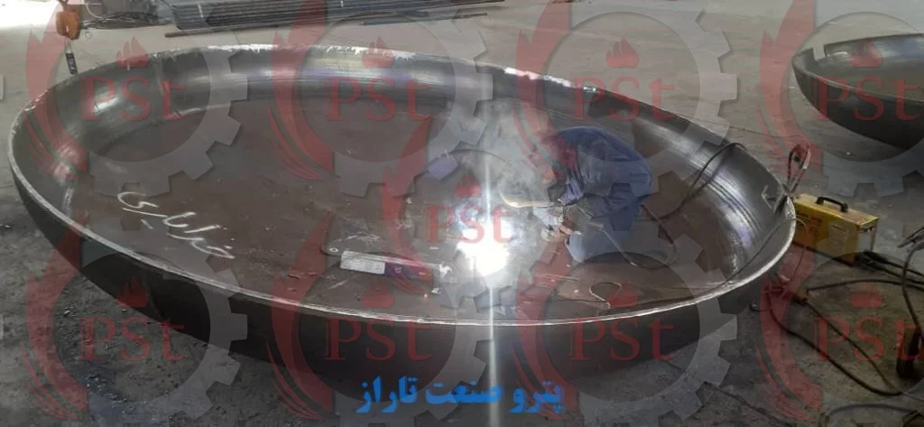 مراحل ساخت و مونتاژ راکتورهای شیمیایی در شرکت پترو صنعت تاراز