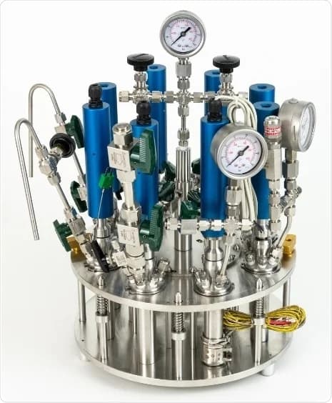 سیستم تأمین فشار در راکتور برای کنترل و تنظیم فشار فرآیندی در واکنشهای شیمیایی