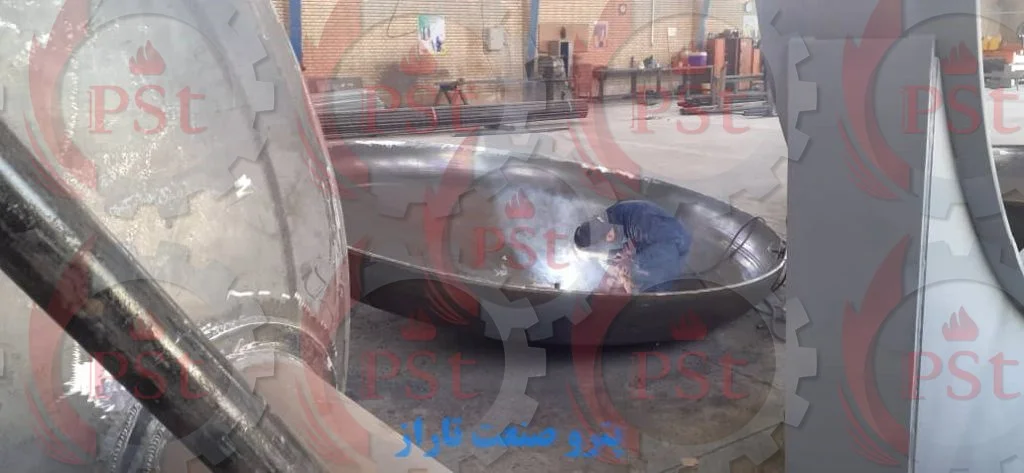 محل تولید راکتورهای صنعتی در کارگاه شرکت پترو صنعت تاراز