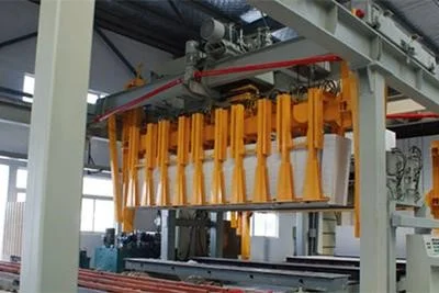 جرثقیل مخصوص برای جابجایی بلوکها و تجهیزات سنگین در خط تولید AAC